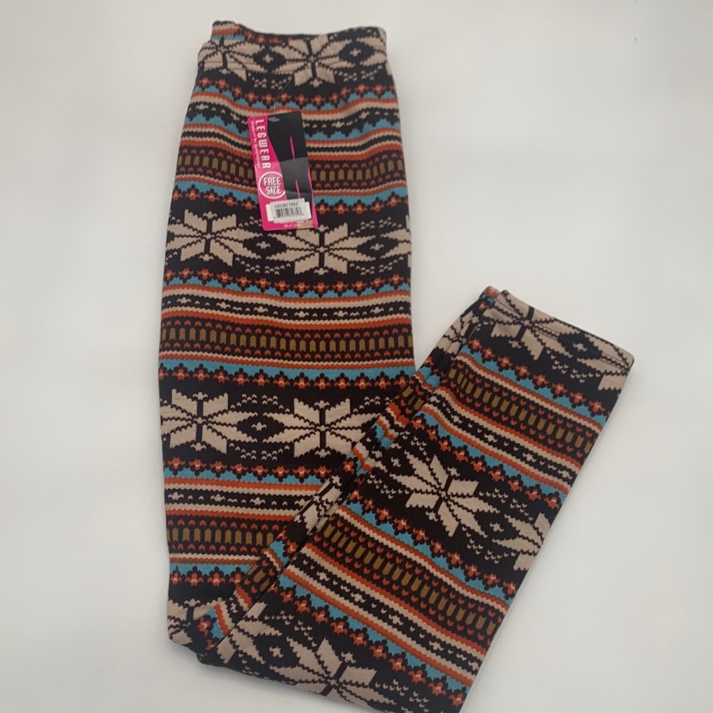 NWT Legwear Fleece-lined Legging